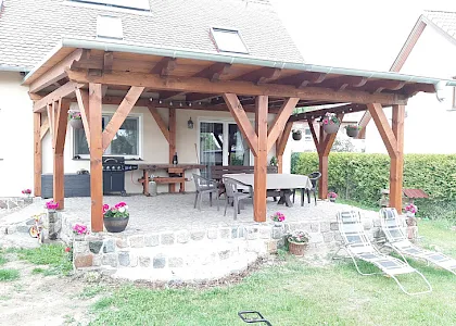 Carports, Terrassen und Eingangsbereiche